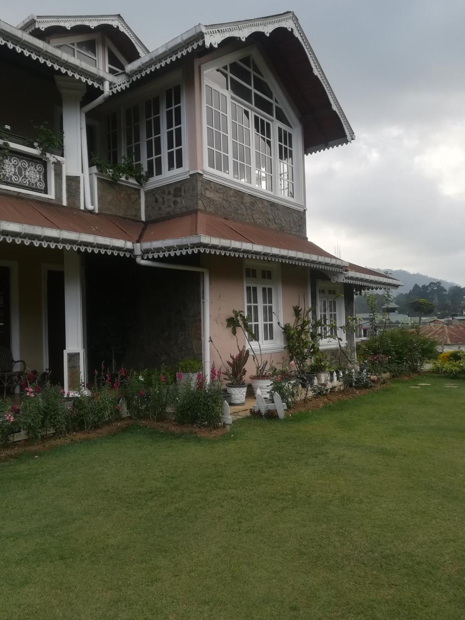 Royal Wattles Apartment นูวาราเอลิยา ภายนอก รูปภาพ
